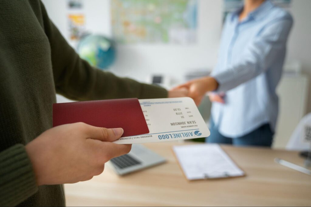 agen tiket pesawat terdekat dari lokasi saya