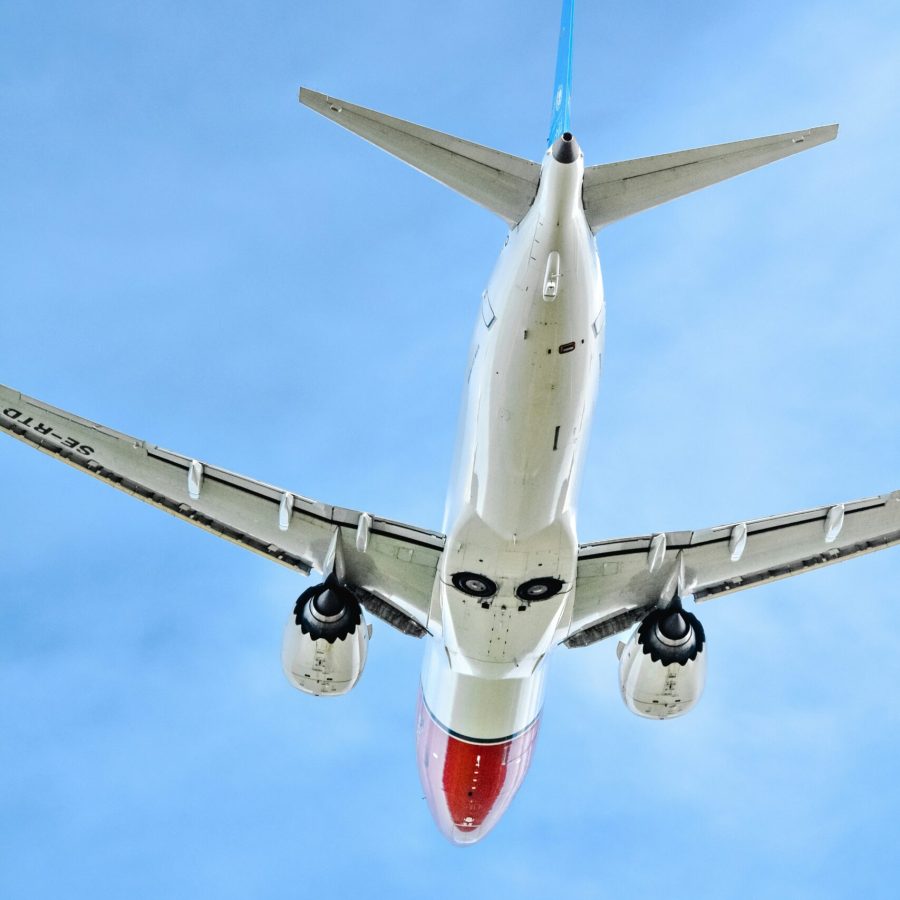 agen travel pesawat terdekat